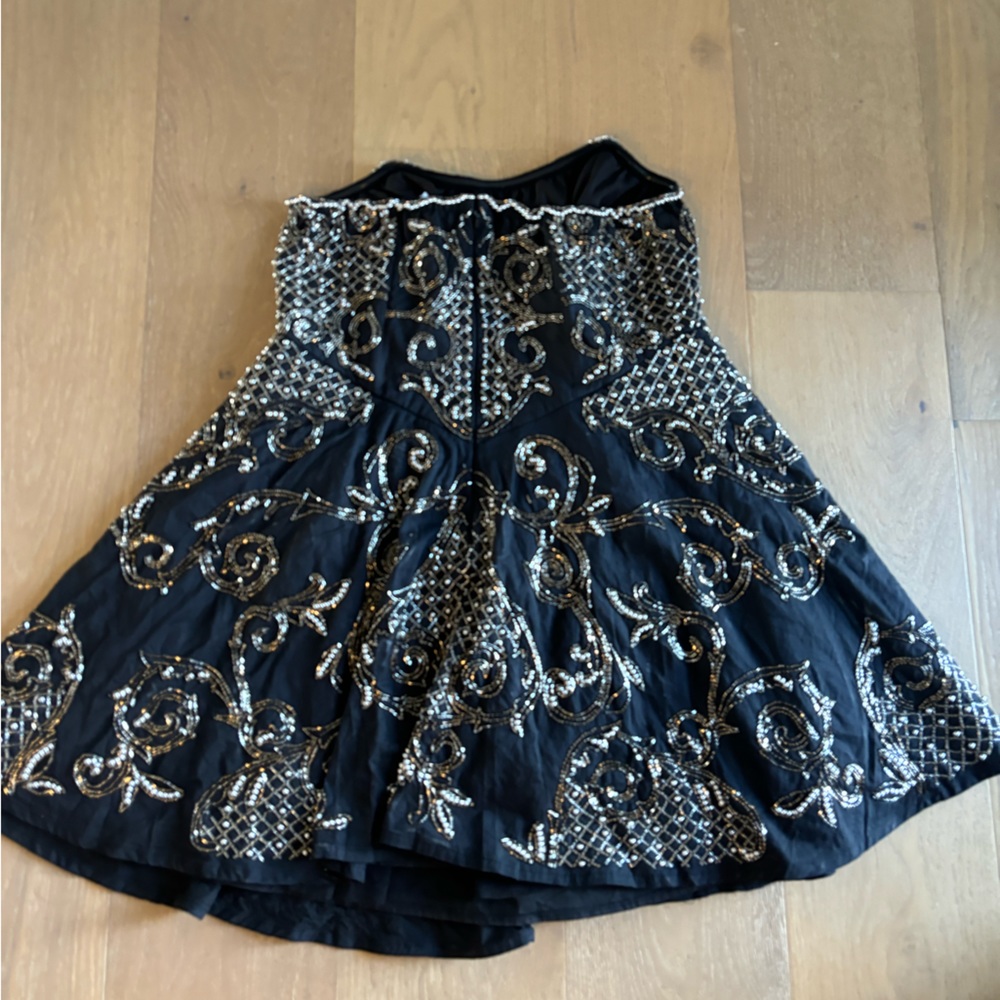 ASOS DESIGN embellished bandeau mini dress in black sequin pearl strapless US 10 - Picture 8 of 13